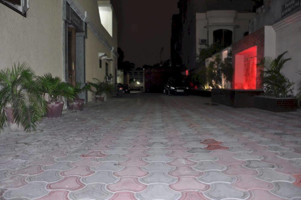 Fabhotel Basera أمريتسار المظهر الخارجي الصورة
